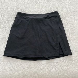 OUTDOOR VOICES COURT SKORT